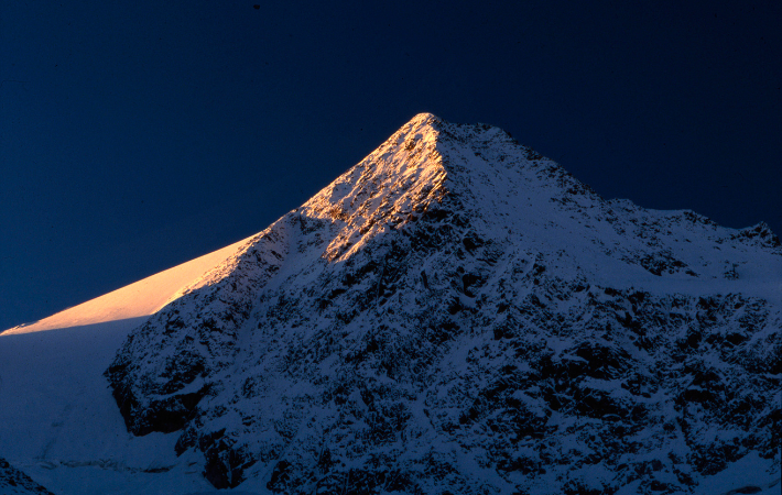 stubai 2(710 × 450 px)